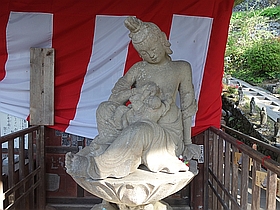 慈母観音像