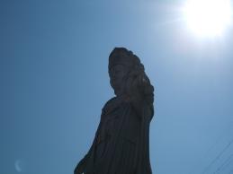 観音石像その１