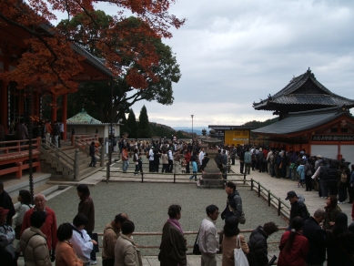 御朱印を待つ長い列