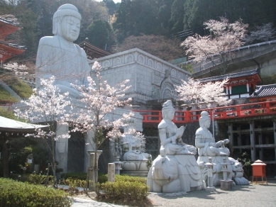 大釈迦如来石像（その１）