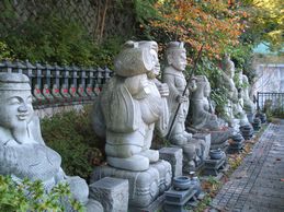 七福神石像その１